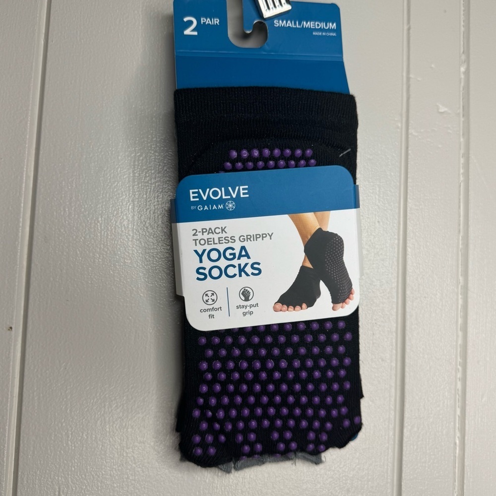 Evolve by GAIAM Yoga Socks with Grip Dots- 2 pack